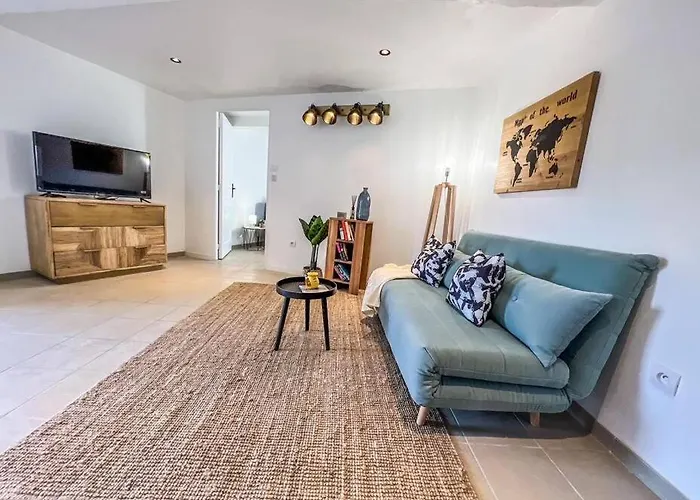 Le Gite 2 - T2 Spacieux, Ideal 4 Voyageurs, Confort
